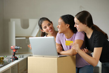Three roommates buying online reforming house