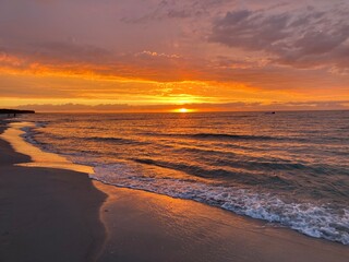 Sonnenuntergang am Strand von Zingst, Ostsee, Mecklenburg-Vorpommern, Deutschland