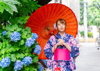 浴衣の女性