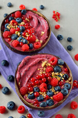Berry smoothie bowl