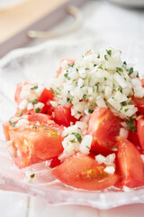 トマトと玉ねぎの和風サラダ