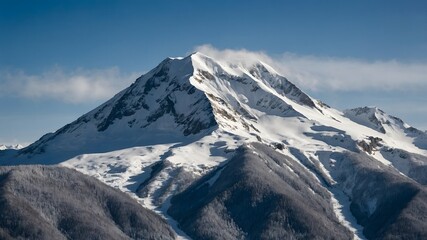 Obraz premium A towering mountain covered in pristine white snow 
