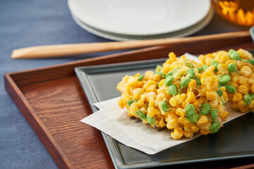 とうもろこしと枝豆のかき揚げ