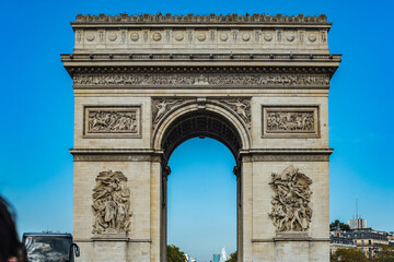 Obraz premium Paris, France - Arc de Triomphe under blue sky