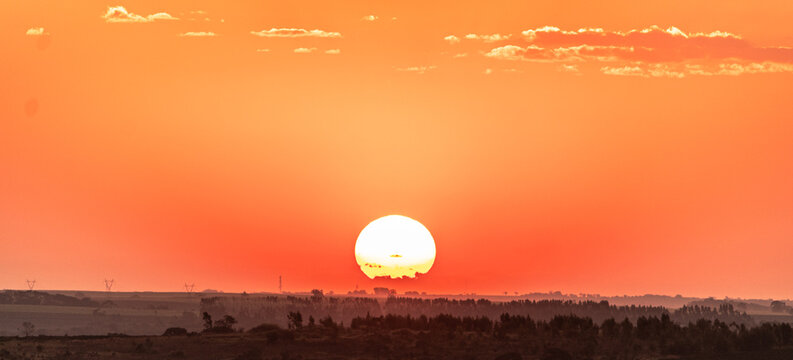P&ocirc;r do Sol da cidade de Pedregulho, Interior de SP