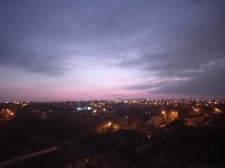 Obraz premium Evening on the city's 