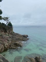 Rochers en bord de mer de Bretagne