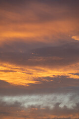 Piękny zachód słońca - chmury