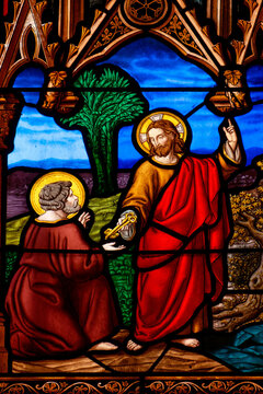 stained glass of Saint Peter the Apostle with the keys. Vitrail de Saint Pierre ap&ocirc;tre avec les cl&eacute;s de l'&Eacute;glise..