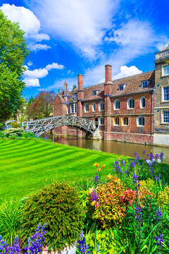 Cambridge, Cambridgeshire, England, UK:Famous Mathematical Bridge in a beautiful, suny day. It was bulit over the Cam river and belongs to Queen's College