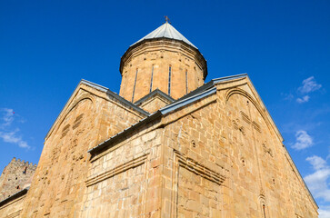 Fototapeta premium Church of the Assumption of the Virgin Mary located in Ananuri Fortress Complex on the banks of the Zhinvali Dam, Georgia