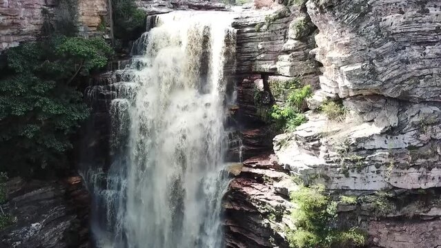 Incridible waterfall in Brazil! Located in Chapada Diamantima, Bahia - BR. The name is "Buracao" Waterfall! Cachoeira do Burac&atilde;o, localizada na Chapada Diamantina - Bahia, waterfall, water, cascade, n