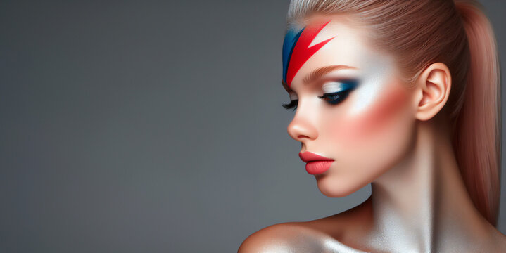 Mujer con maquillaje glam con rayo rojo y azul. 