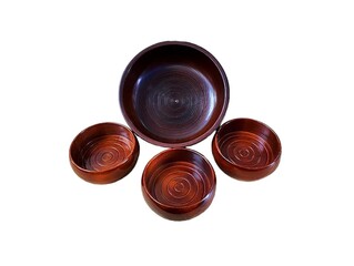 The white background in the picture is four brown wooden cups arranged in a row, used to hold hot and cold food. They are beautiful and made from nature.