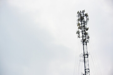 Communication towers and signal receiver