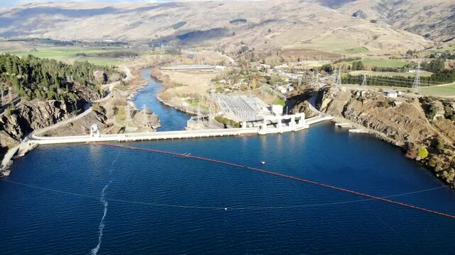 View of the Roxburgh dam and power generation plant on the Clutha River.