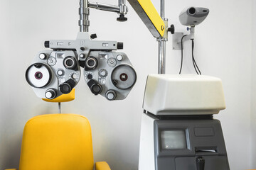 ophthalmologist, eye doctor, optometry equipment