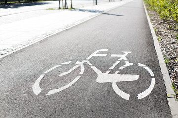 Obraz premium Cycle path, horizontal sign on the road. 