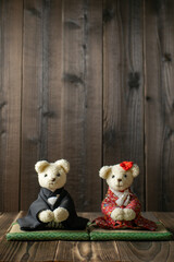 ペアのクマぬいぐるみ
