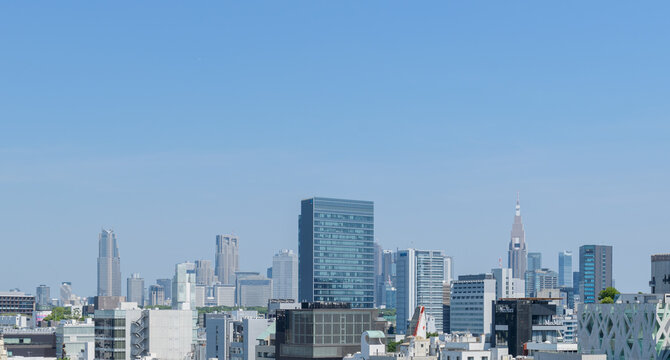 ビルの屋上から見た東京の街並み、都市風景、青山から新宿高層ビル群を望む