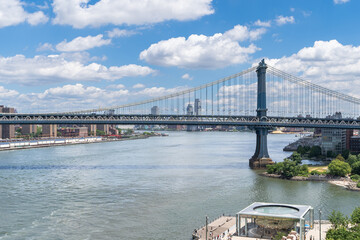 Fototapeta premium New york city, Manhattan bridge panoramic view