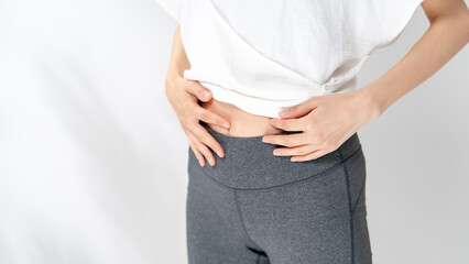 ウエスト　腹筋　便秘　女性