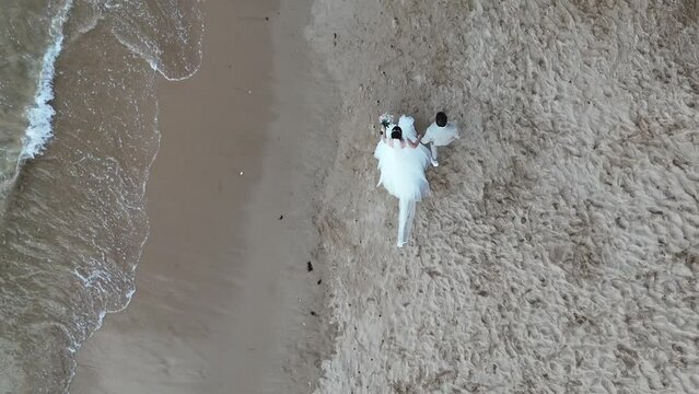 Noivos na praia 