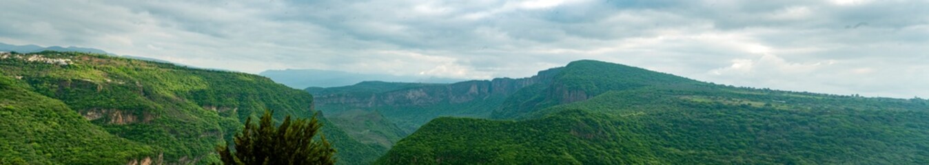 barranca de huentitan, panoramica, jalisco, monta&ntilde;a, cielo, nubes, naturaleza, madre tierra, valle