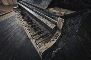 Klavier Lost Place  - Beatiful Decay - Abandoned - Verlassener Ort - Urbex / Urbexing - Lost Place...