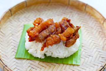 Sticky rice with fried pork