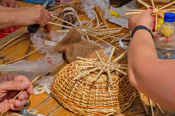 Basket weaving master class. Making handmade household items