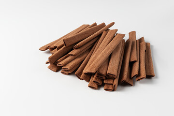 Crispy sticks with sweet chocolate filling