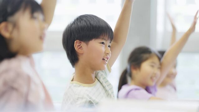 小学校授業風景
