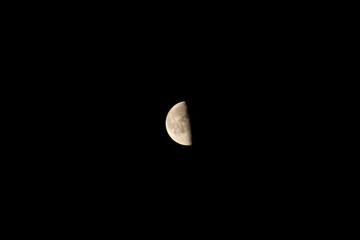 下弦の月　Halfmoon