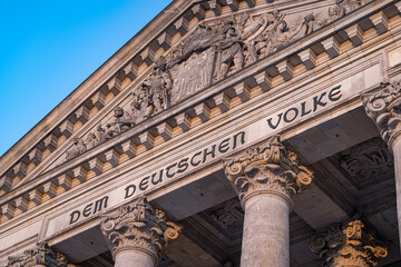 Fototapeta premium Reichstagsgebäude in Berlin