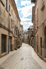 Kleine Gasse in der Altstadt von Alcudia (Mallorca)