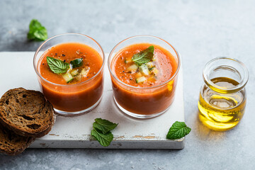 gaspacho soupe froide tomate concombre poivron menthe