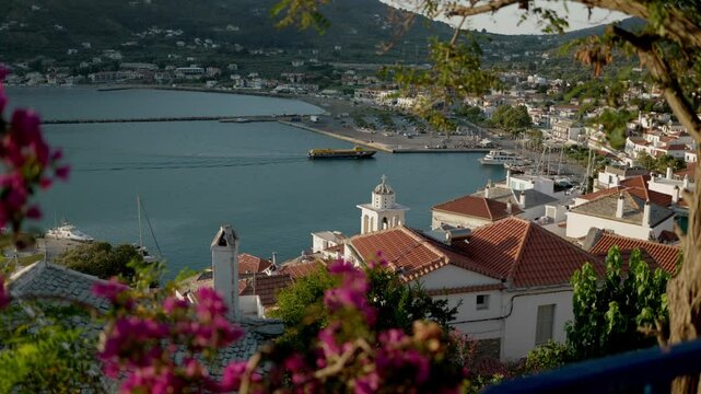 Flying dolphin am Hafen von Skopelos