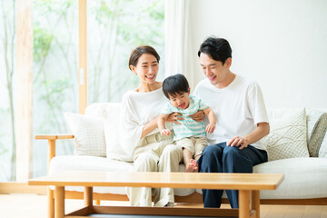 3人家族イメージ