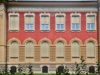 Fototapeta premium Edificio scolastico