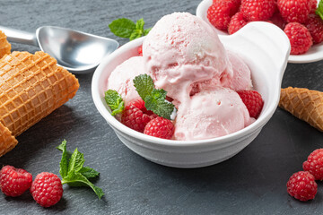 Raspberry ice cream