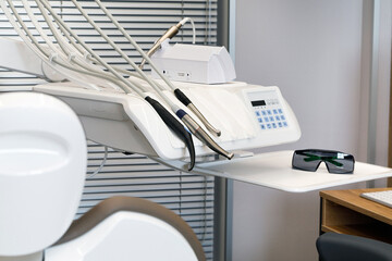 dental installation and tips for dentist work in a bright office