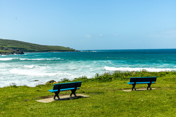 Ein entspannter Strandtag vor der Bucht von St Ives im wunderschönen Cornwall - Vereinigtes Königreich