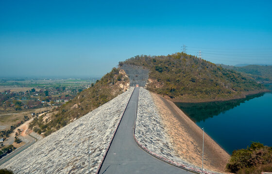 serene lake and dense deciduous forest surrounded by Ajodhya hills. The area is part of Purulia pumped storage project. This hydel power project is major source of water in arid regions of Purulia.