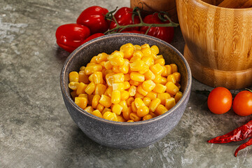 Sweet canned ripe corn grain
