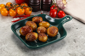 Baked baby potato in the bowl
