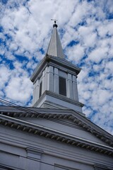 Obraz premium church steeple against blue sky