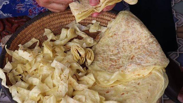 Moroccan Food Rfissa Dish with Chicken, Lentils, and Eggs - Authentic Moroccan Cuisine Video, Traditional Moroccan Cooking, Moroccan Recipes, High-Quality Moroccan Food Video, Moroccan Food Culture