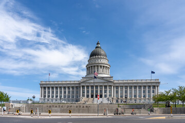 Obraz premium Salt Lake City, Utah, USA - May 12, 2023: Utah State Capitol on Capitol Hill in Salt Lake City, USA. The Utah State Capitol is the house of government for the U.S. state of Utah.