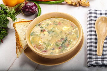 Dietary chicken soup with egg